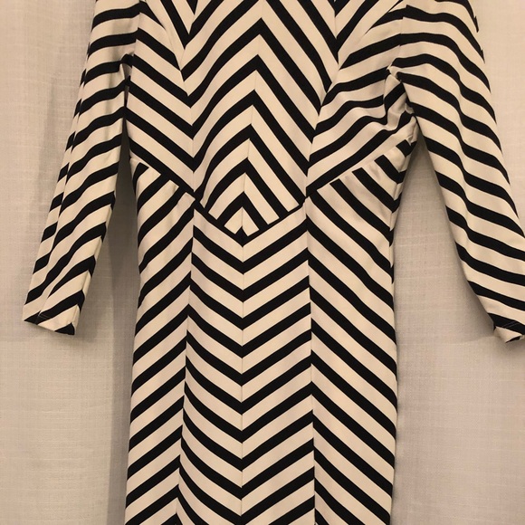 Large Black and White Bebe Dress - Picture 6 of 8